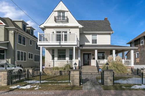 210 8th Ave, Belmar, NJ 07719-2216