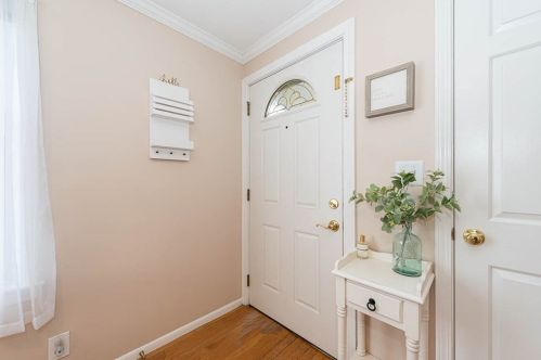 1 Bar Link Way, Swampscott, MA 01907-1233