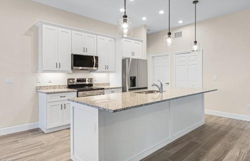 2227 2 Ter, Cape Coral FL  33990-1024 exterior