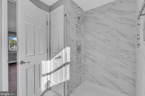 24 Perennial Ln, Willingboro NJ  08046-2623 exterior