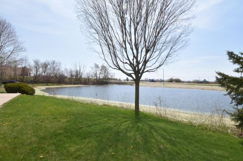 639 Beaus Bay, Slinger WI  53086-9002 exterior