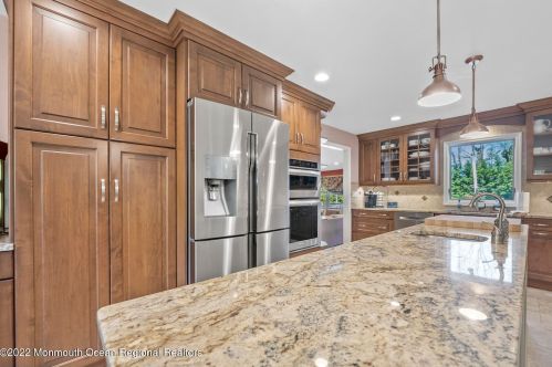 99 Leonard Ave, Leonardo NJ  07737-1538 exterior