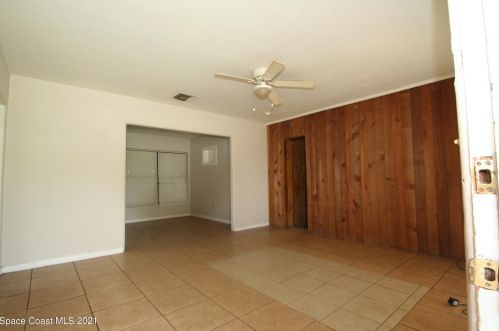 11 Garnet Ave, Titusville, FL 32796-2725