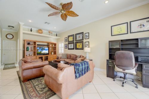 15612 16 Ct, Hollywood FL 33027-2347 exterior