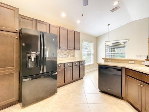 5056 Neptune Cir, Oxford FL  34484-3794 exterior