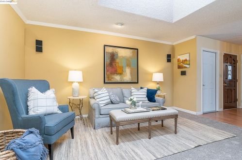 4136 Strathmore Way, North Highlands CA  95660-2841 exterior