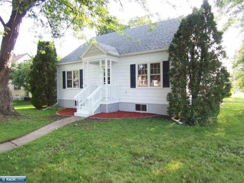 3618 2nd Ave, Hibbing, MN 55746-2672
