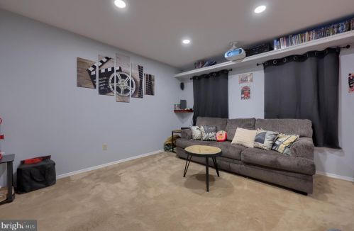 4 Pomo Ct, Siddonsburg PA  17019-9783 exterior