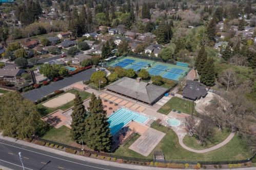 124 Greenbrook Ct, Danville CA  94526-5251 exterior