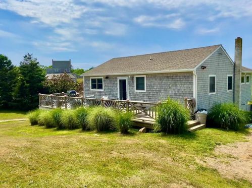 879 Side Rd, New Shoreham, RI