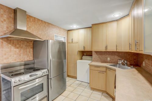 295 Herbert Pl, Bethpage NY  11714-4713 exterior