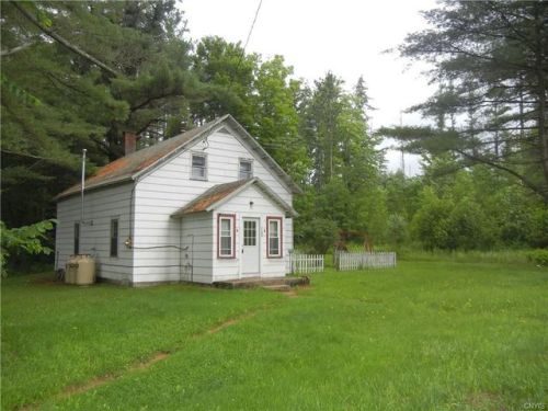 7189 Belfort Rd, Indian River, NY 13327-2306