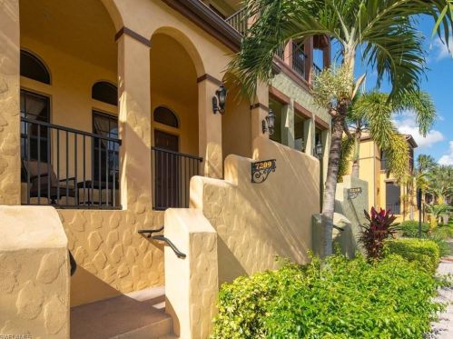 9102 Capistrano St, Naples, FL 34113-3239