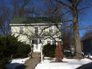 237 6th Ave, Roselle, NJ 07203-1127