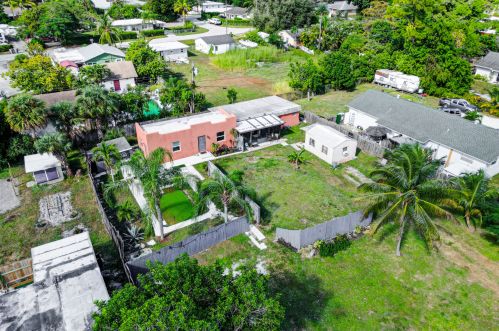 1281 Sunrise Rd, West Palm Beach, FL 33406-4936