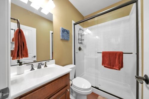 129 Azalea Dr, Mountain View CA  94041-1380 exterior