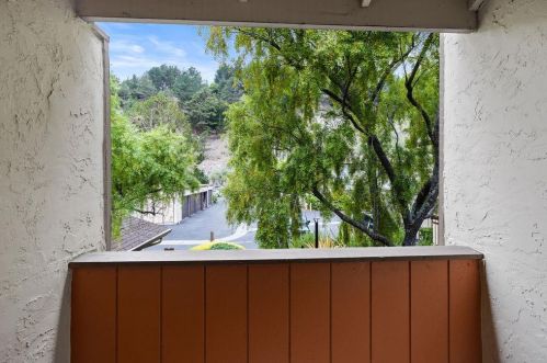 1199 Oddstad Blvd, Pacifica CA  94044-3850 exterior