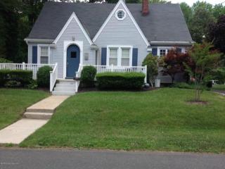 23 Oak Ave, Tinton Falls, NJ 07712-4233