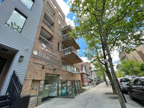 30-63 38th St, Long Island City, NY