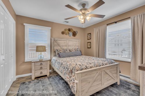 232 Harbor Dr, Lavallette NJ  08735-1434 exterior