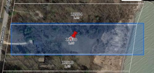 13530 Lakewood Dr, Thiensville WI  53097-2412 exterior