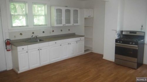 114 Hackensack Ave, Ridgefield Park NJ  07660-1435 exterior