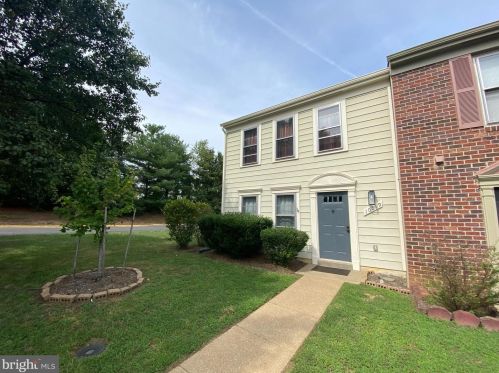 10619 Greta Lynn Ct, Fredericksburg, VA 22407-7748