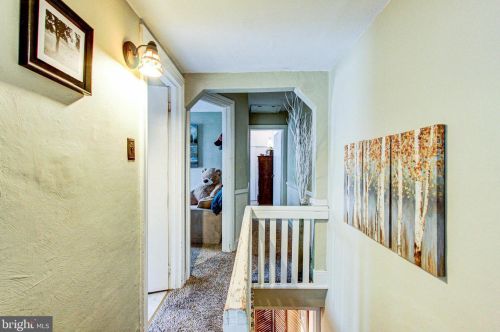 189 Oakland Ave, Gardenville PA  18901-4646 exterior