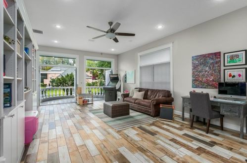 18604 Avenue Monaco, Lutz FL  33558-5316 exterior