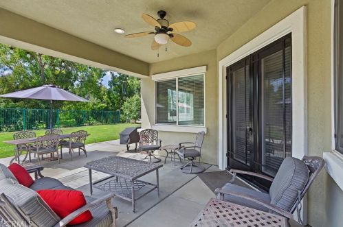 991 Gleneagles Rd, Beaumont CA  92223-8525 exterior