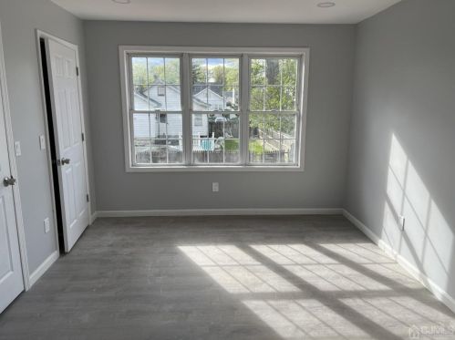 25 Livingston Ave, Avenel NJ  07001-1441 exterior