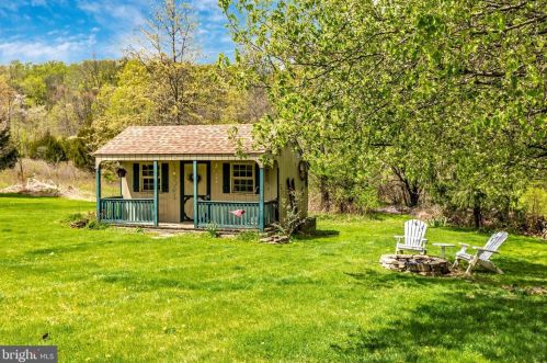 309 Williams Cir, Collegeville PA  19473-2344 exterior