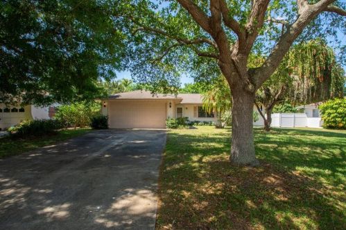 265 23rd Ave, Vero Beach, FL 32962-2605