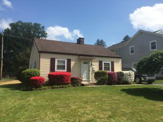 811 Willow St, Southampton, PA 18966-3431