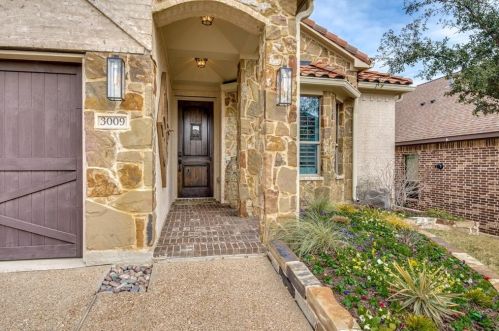 3009 Montebello Dr, Denton, TX 76210-8073