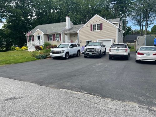 15 Whittier Dr, Seabrook NH  03874-4050 exterior