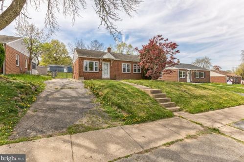 239 Sykes Rd, New Castle DE  19720-1813 exterior