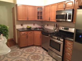 2078 53rd Pl, Brooklyn, NY 11234-4711