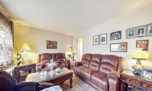255 Ruth St, Bridgeport, CT 06606-3456