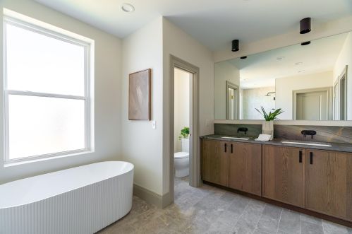 330 Pike St, Covington KY 41011-2127 exterior