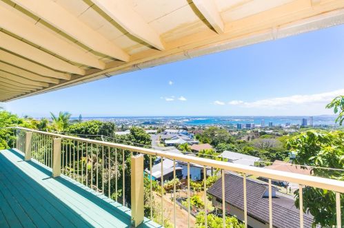 98-1052 Mahola Pl, Aiea, HI 96701-2815