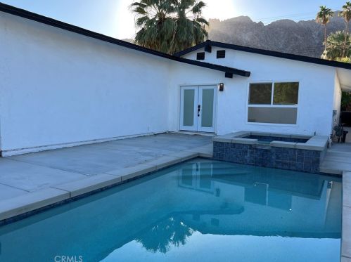 51655 Avenida Diaz, La Quinta CA  92253-3122 exterior