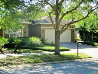 453 Victoria Hills Dr, Deland, FL 32724-8823
