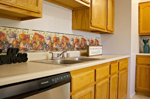 636 Q St, Rio Linda CA  95673-1427 exterior