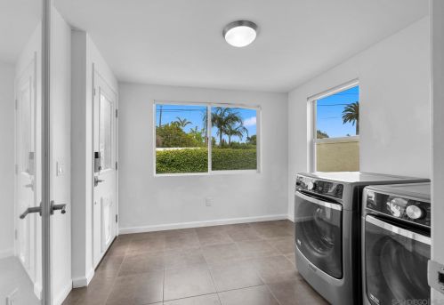 4825 Biona Dr, San Diego CA 92116-2332 exterior