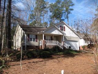 3279 Edinburgh Dr, Sanford, NC 27332-7438