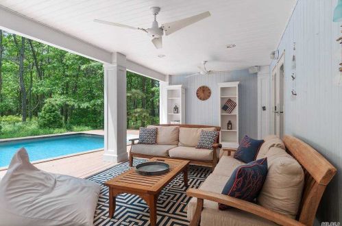 65 Edwards Hole Rd, East Hampton, NY 11937-2536