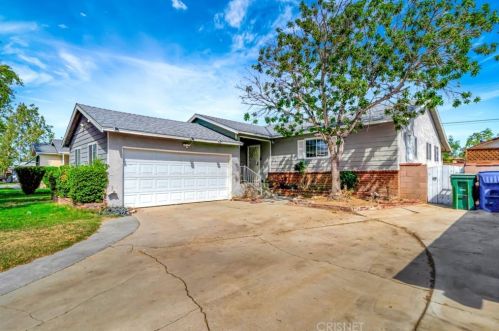 44420 Loneoak Ave, Lancaster, CA 93534-2908