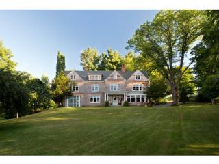 7 Monument Cir, Woodford, VT 05201-2134