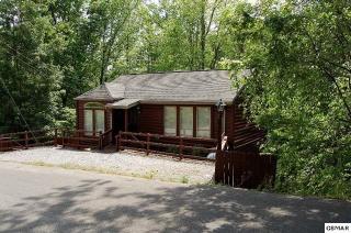 931 Sourwood Dr, Gatlinburg, TN 37738-4316